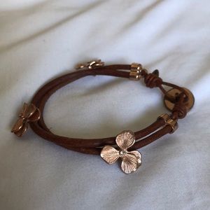 Fossil Leather Bracelet with rose gold flowers